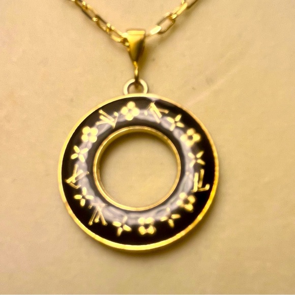 Auth Louis Vuitton black pendant charm gold plated necklace - Picture 4 of 4